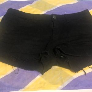 Black boyfriend shorts.